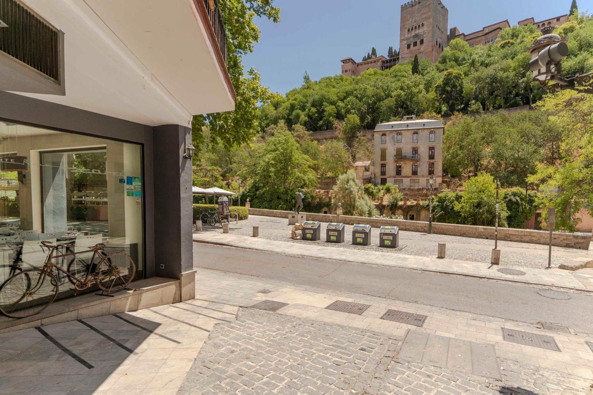 Ferienwohnung Apartamento Bajo El Cielo De La Alhambra, By Daimar Granada Exterior foto