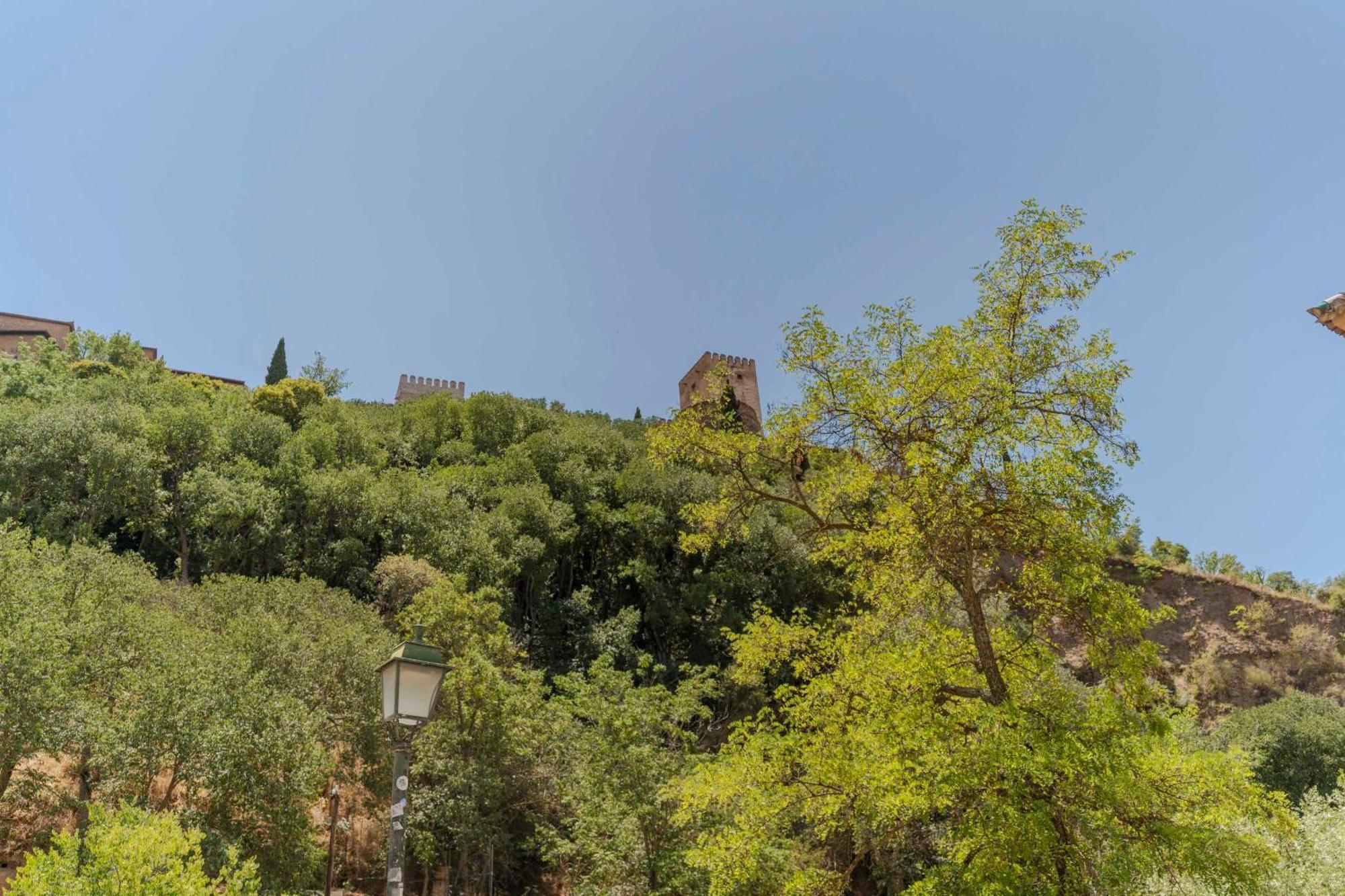 Ferienwohnung Apartamento Bajo El Cielo De La Alhambra, By Daimar Granada Exterior foto